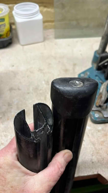 Photo of free Thule roof rack cross bars (KT8 [Molesey]) #4