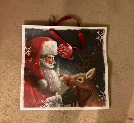 Photo of free Christmas gift bag (Sale M33) #1