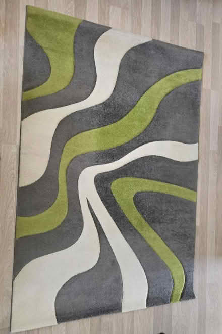 Photo of free Rug (Seacroft LS14 6DR) #2