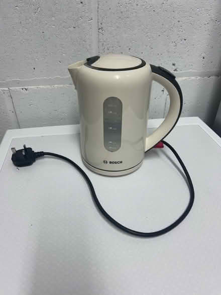 Photo of free Bosch kettle (Ipswich IP2) #1