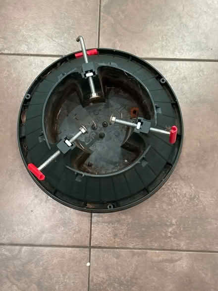 Photo of free Adjustable Christmas tree stand (Shinfield RG2) #2