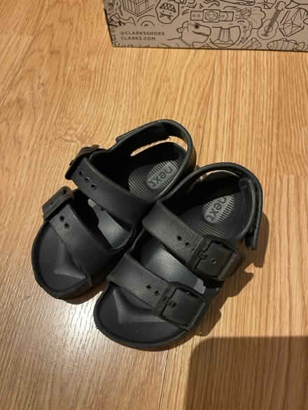 Photo of free kids sandals size 4 (enfield EN1) #1