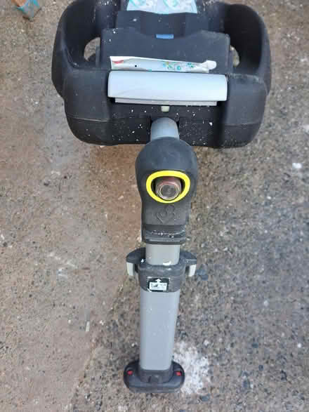 Photo of free Maxi cosi easyfix (Heswall) #1