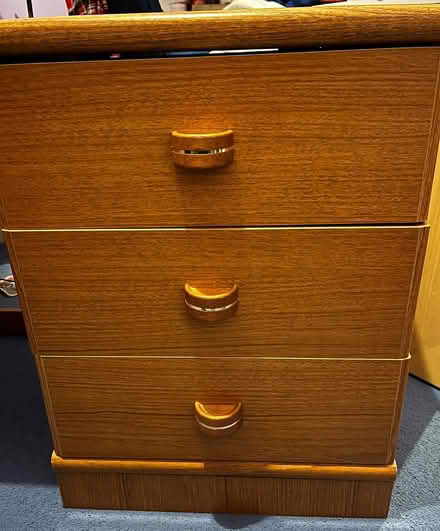 Photo of free Dressing table (Shefford) #2