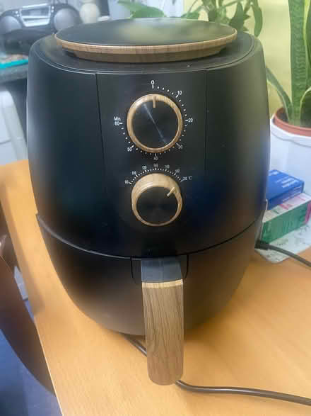 Photo of free Air fryer (Southdown) #1