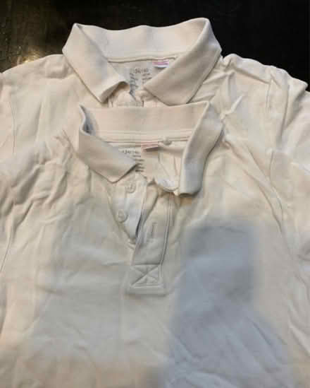 Photo of free 2x white polo shirts short sleeve (Wv6 0hf) #1