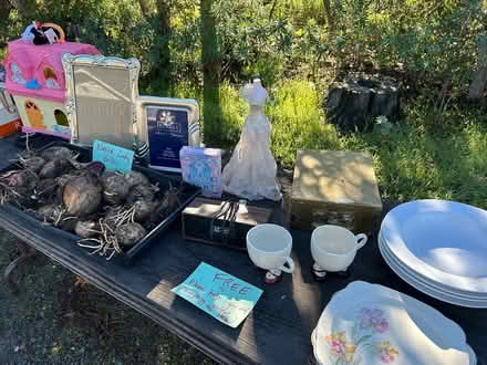 Photo of free Bob Strollet, Car Seat, misc (Woodacre) #1