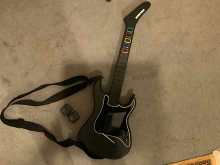 Photo of free Guitar hero (Kings Stanley GL10) #1