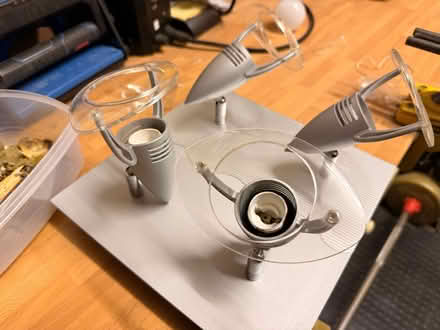 Photo of free 4-Bulb ceiling light (St Pauls Ward GU15) #1