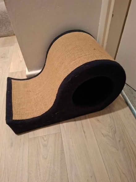 Photo of free Cat Scratcher (SY3) #1