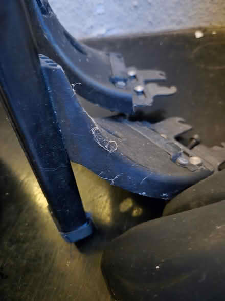 Photo of free Exodue (Halfords) roof rails (BS5) #3