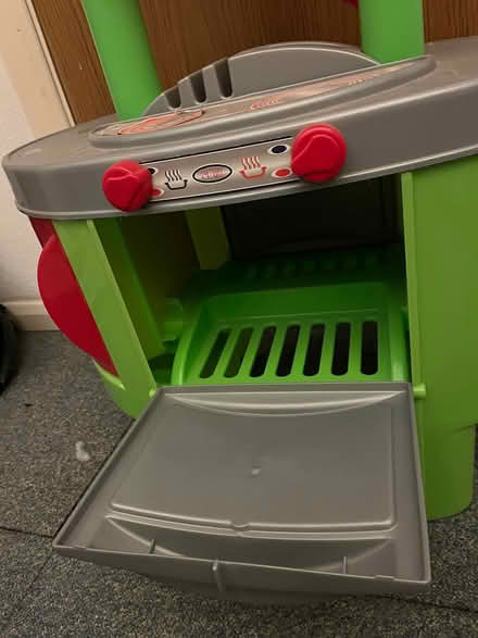 Photo of free Kids play kitchen (Shefford) #4