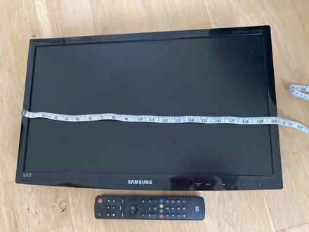 Photo of free Samsung monitor (Kew TW9) #1