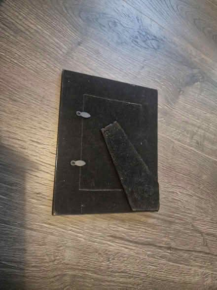 Photo of free A5 picture frame (Whitchurch) #2