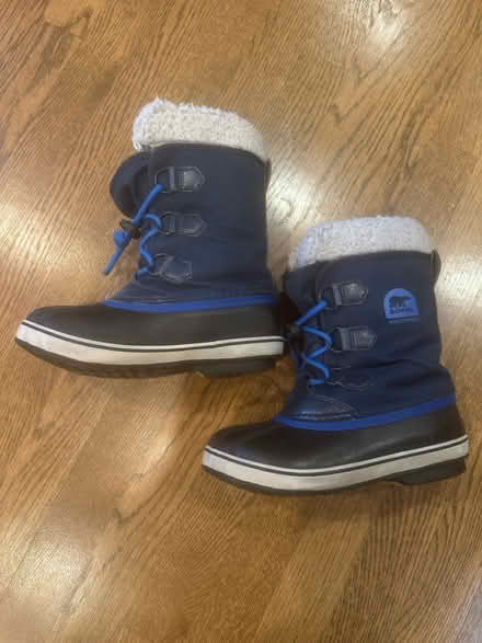 Photo of free Sorel boots - size 2 (Winchester MA) #1