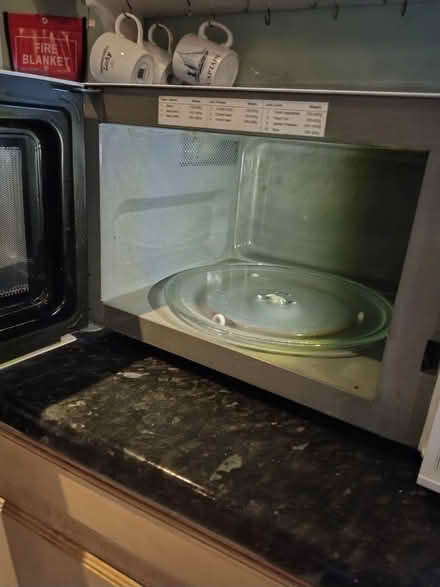 Photo of free Microwave oven (Tilehurst) #4