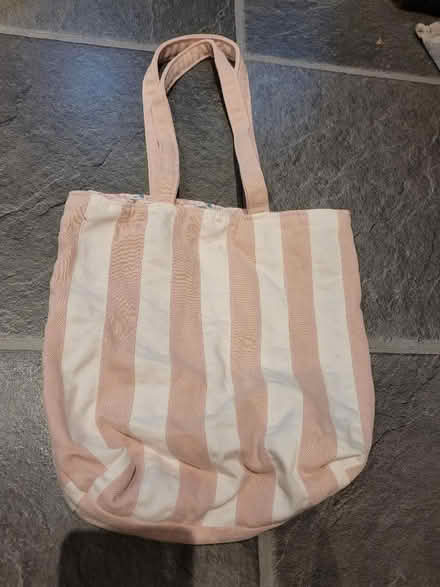 Photo of free Kids tote bag with Peppa pig lining (Shenley Fields B29) #2