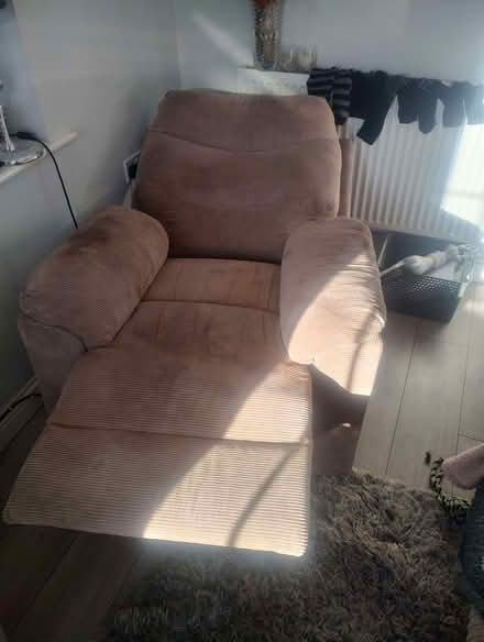Photo of free Electric recliner chair (Hevingham NR10) #3