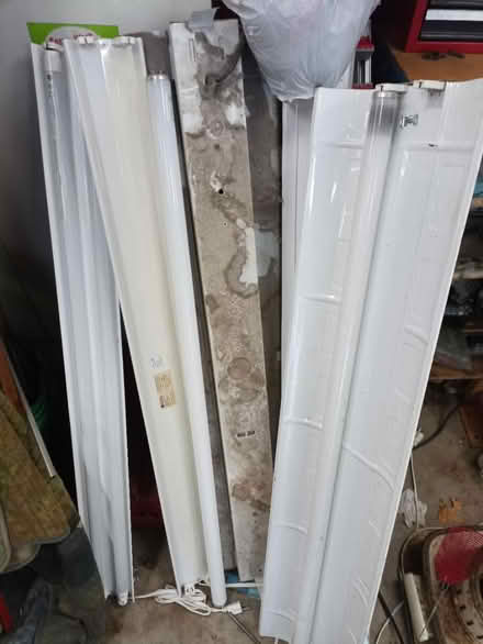 Photo of free Working light fixtures (Cherry Hill & Merriman) #1