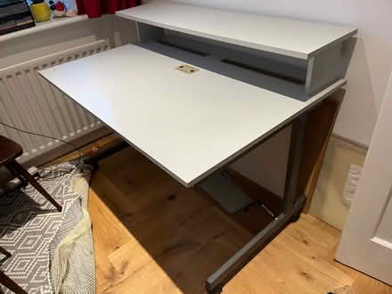 Photo of free Large desk (St Margarets TW1) #1
