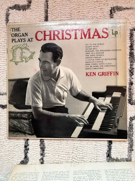 Photo of free 5 Vintage Christmas Vinyl Records (Rego Park) #4