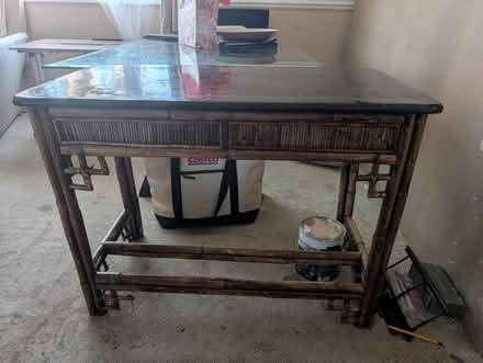 Photo of free Desk (Carling) #2