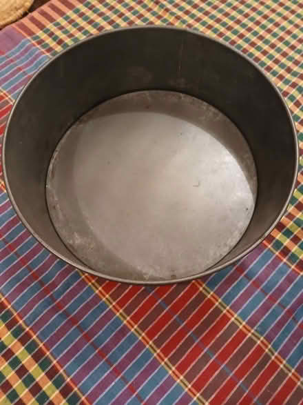 Photo of free Cake tin (University Area RG1) #2