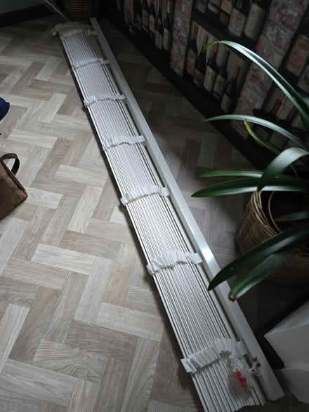Photo of free White venetian blind (Westbury BA13 3UG) #1