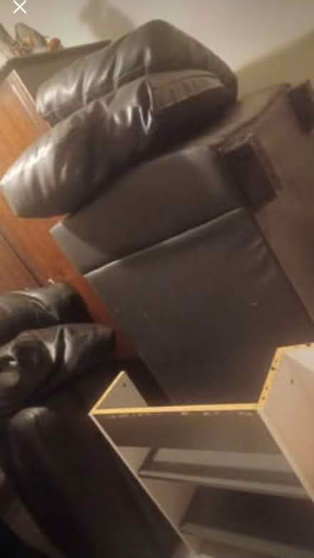 Photo of free Black leather sofa (Broxbourne EN10) #3