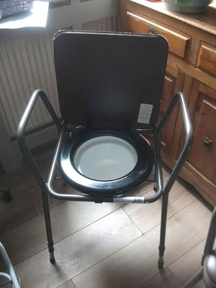 Photo of free Commode (Crewe) #2