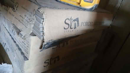 Photo of free Very nice spanish tiles, light grey with subtle veining (Truro TR1) #3