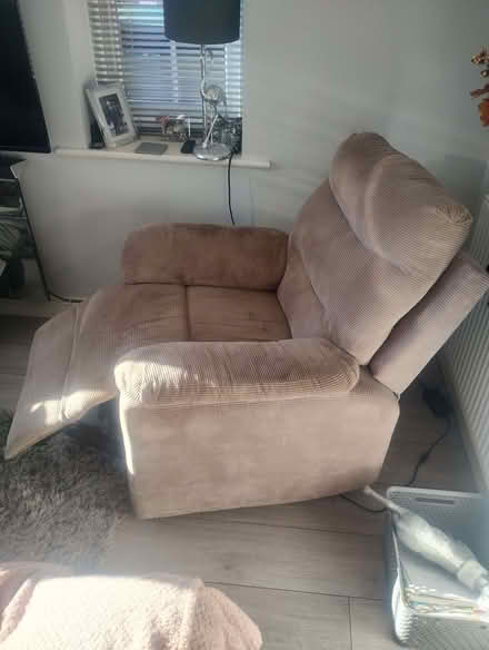 Photo of free Electric recliner chair (Hevingham NR10) #2