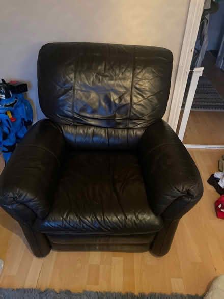 Photo of free Brown Leather Recliner Chair (Drayton Park N5) #1
