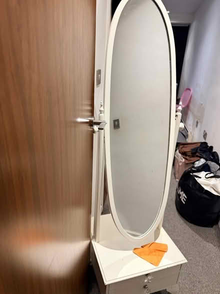 Photo of free Vintage Dressing Mirror (Bradford BD1) #2