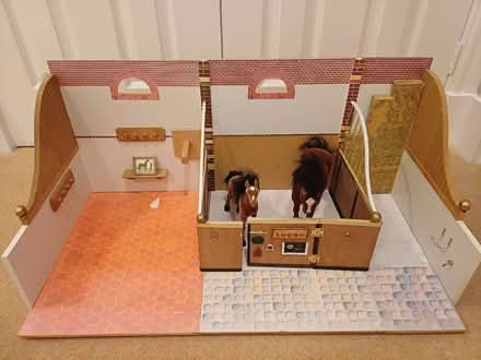 Photo of free Toy/miniature stable with 2 horses and dozens of accessories (IP4) #1