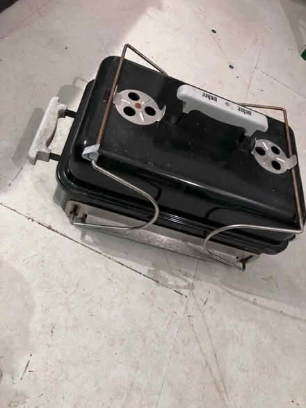 Photo of free Weber portable barbecue (BN3) #1