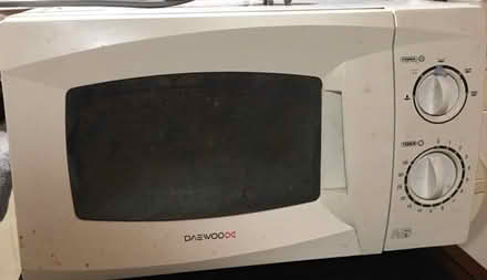 Photo of free White Working Microwave (Liverpool L6) #1