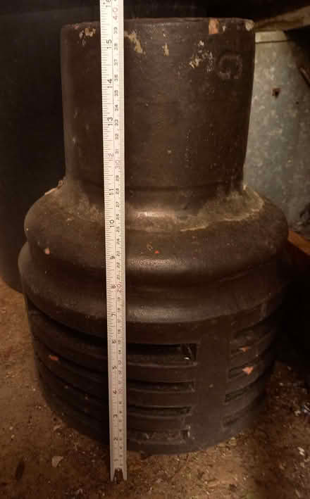 Photo of free Chimney pot (Rhostryfan LL54) #3