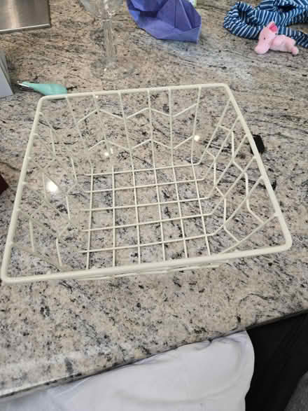 Photo of free Wire basket (W4) #1