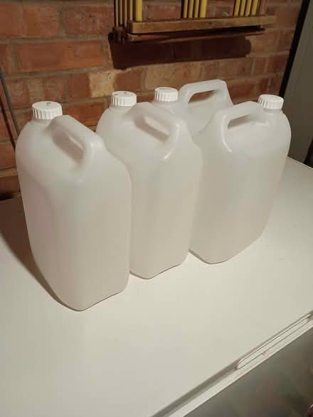 Photo of free 5-litre plastic storage containers (Presteigne LD8) #1