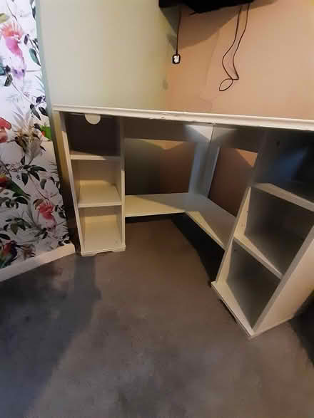 Photo of free Ikea desk (Gl1.) #3