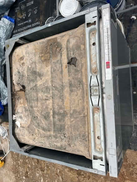 Photo of free Integrated dishwasher (AL1) #4