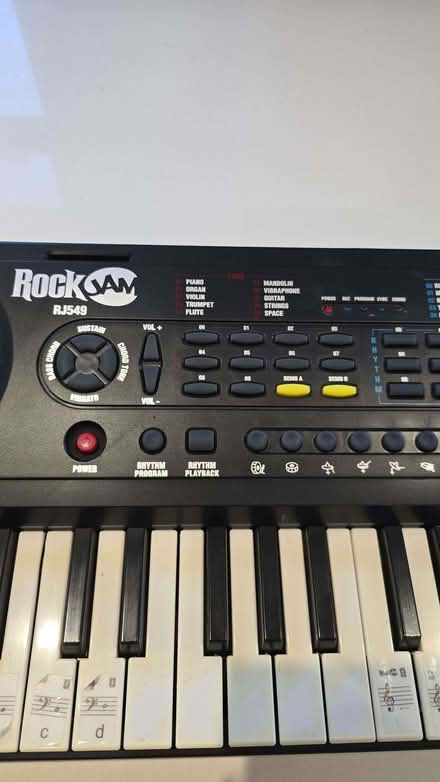 Photo of free Keyboard (Sunningdale SL5) #2