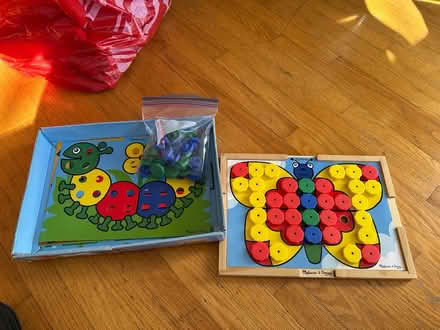 Photo of free Sort and Snap color match toy (Norwood Park) #1