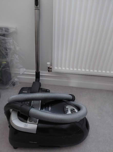 Photo of free Vacuum Cleaner (Southwater RH13) #2