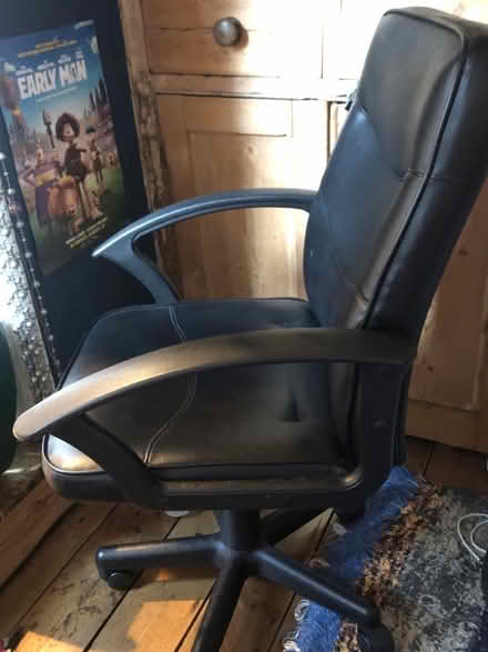 Photo of free Office chair with arms and wheels (Chesham HP5) #3