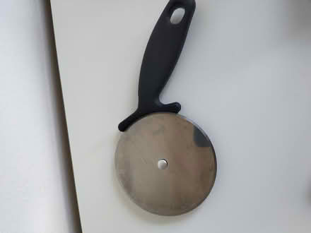 Photo of free Pizza cutter/knife (South Hitchin, SG4 9) #1
