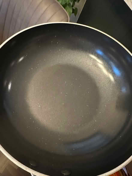 Photo of free Wok and small frying pan (Catford SE6) #3