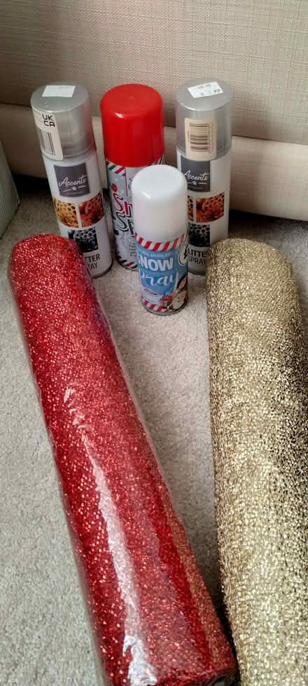 Photo of free Christmas Wrap And Spray Snow. (Berrow TA8) #2