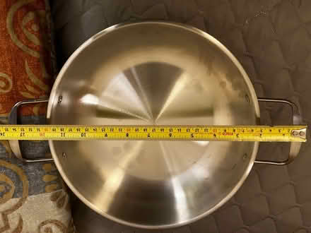 Photo of free Korean Cooking Pot/Pan (High Bentham LA2) #2